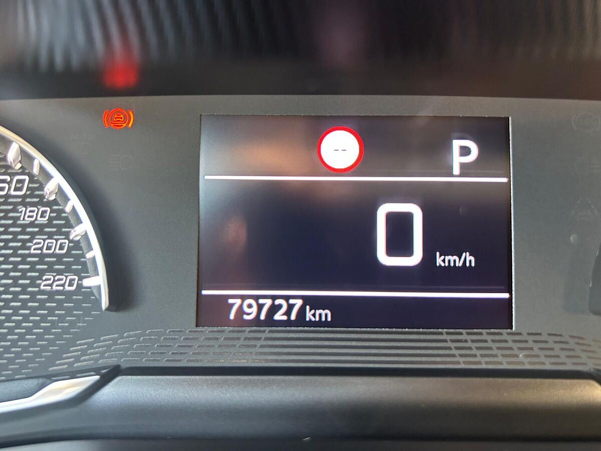 PEUGEOT 2008 ALLURE 1.2 E-THP AUTO SPANISH LHD IN SPAIN 49000 MILES SUPERB 2021